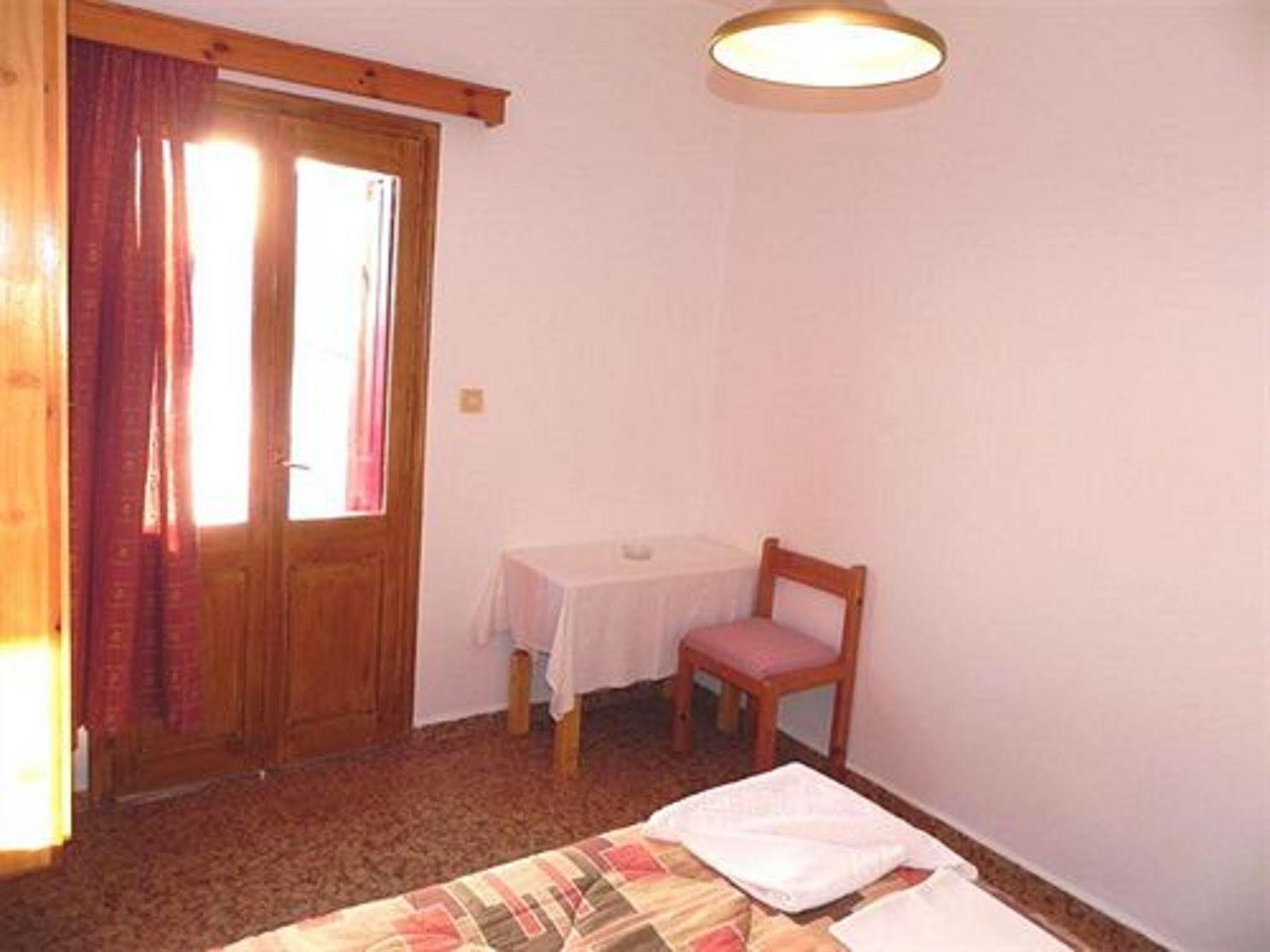 Afroditi Hotel Масути Екстериор снимка
